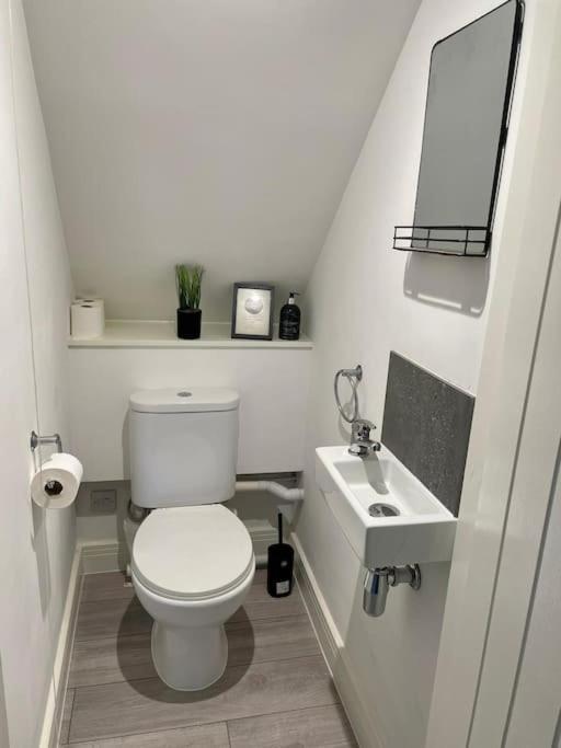 St Blaise Villa Water Orton Bagian luar foto